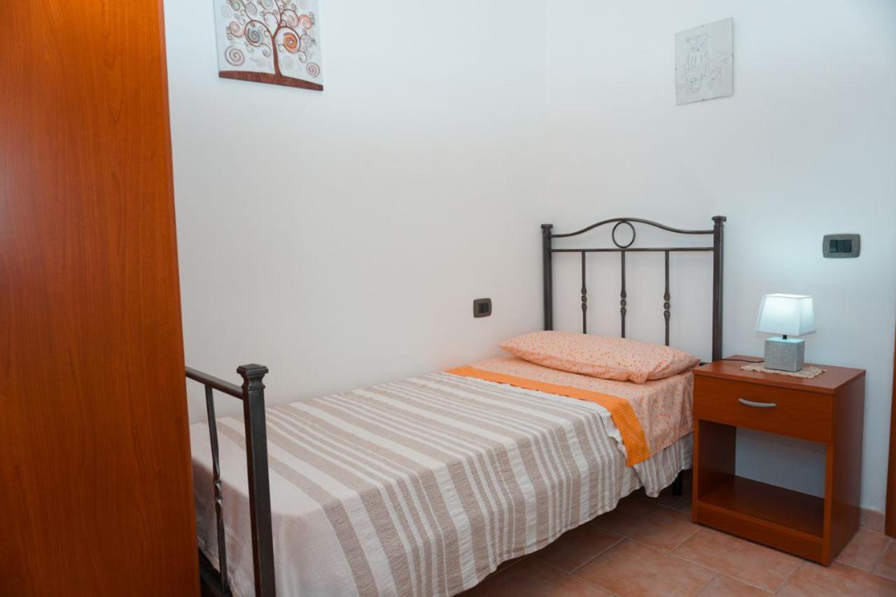 Il Casale Di Bovo Marina Βίλα Montallegro Δωμάτιο φωτογραφία
